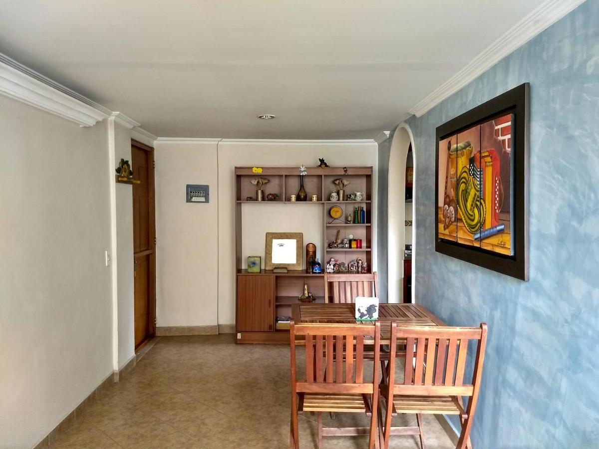Bueno, Bonito, Barato Y Cerca A El Poblado Apartment Меделин Екстериор снимка